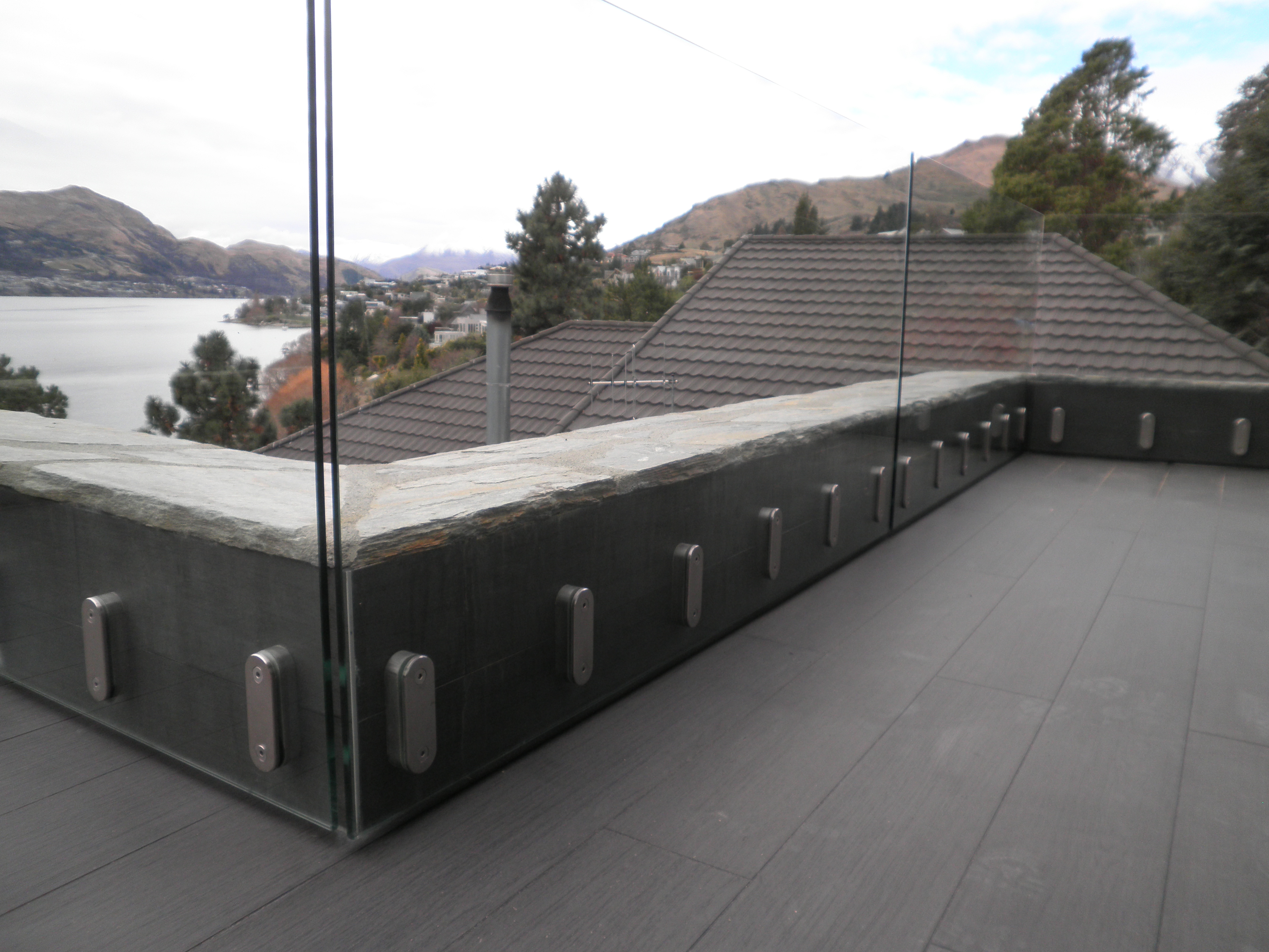 Quality of 25mm balustrade anchors