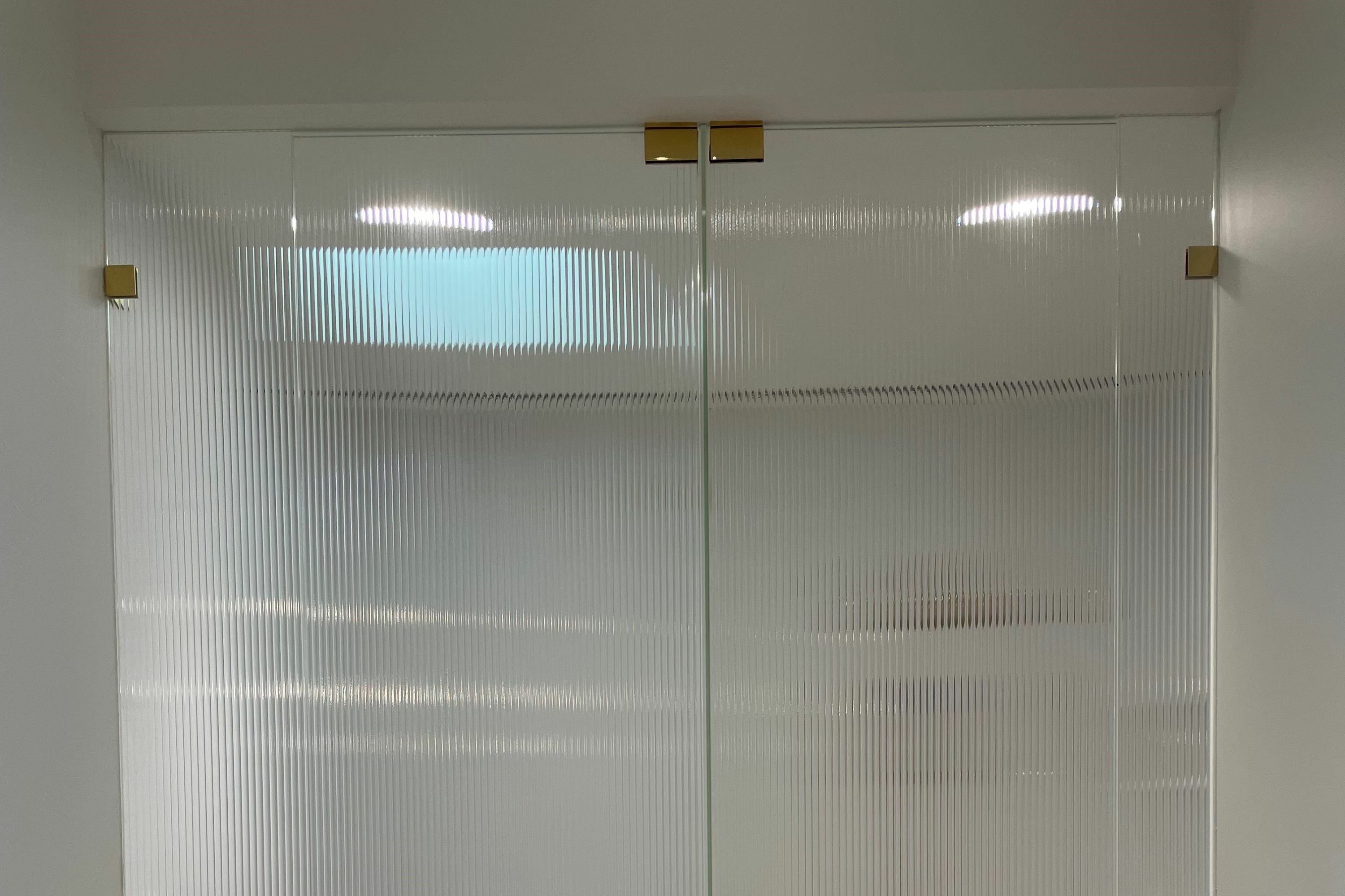 Selection of Elite Glass brackets