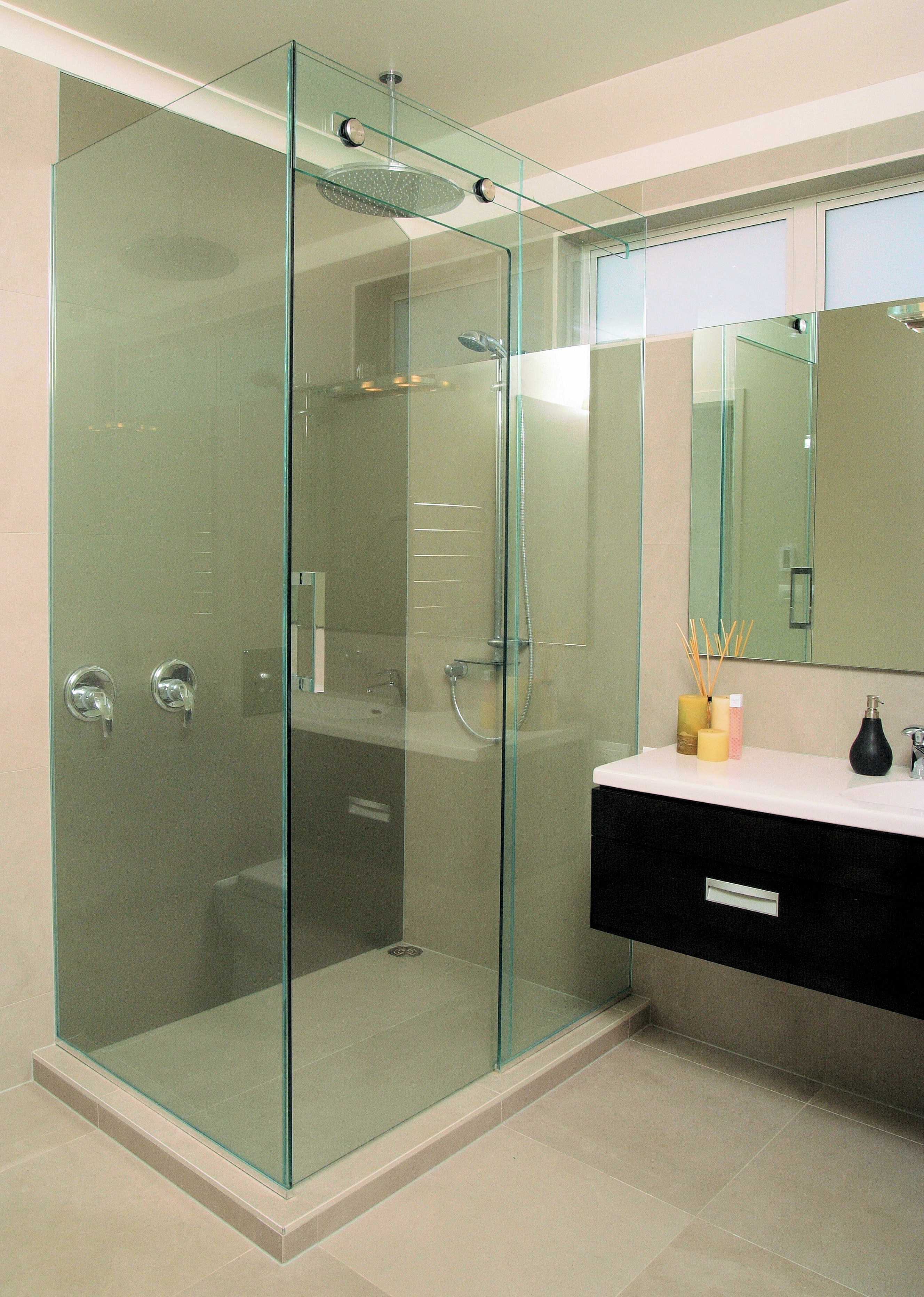 Easy installation of Elite Glass Solutions products